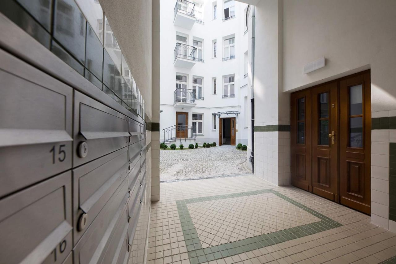 4 Eco Apart Chateau Jagiellonska 22 Warszawa Old Town ภายนอก รูปภาพ