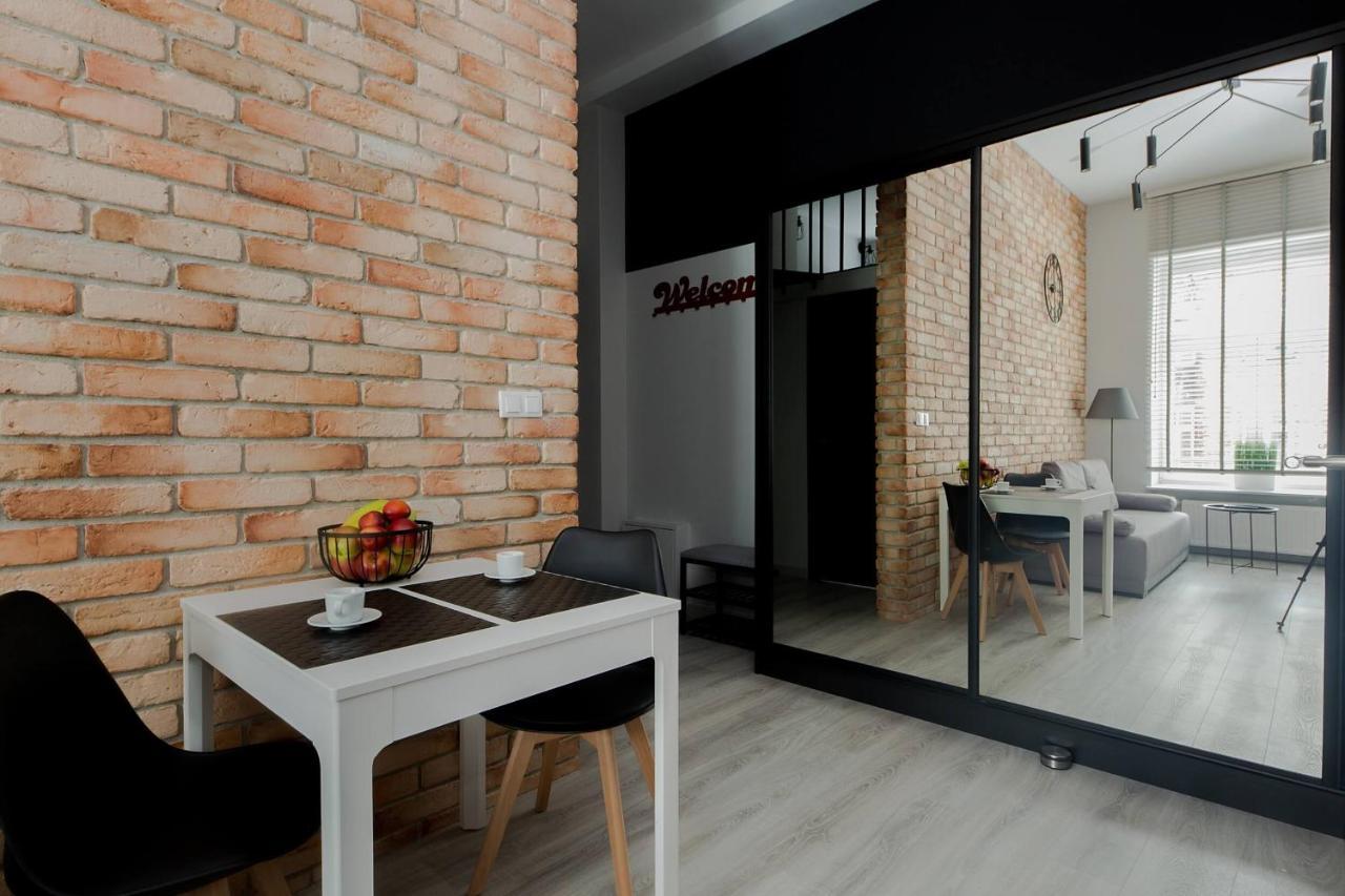 4 Eco Apart Chateau Jagiellonska 22 Warszawa Old Town ภายนอก รูปภาพ